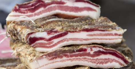 Parče slanine ili nekoliko čvaraka povećava rizik od raka!